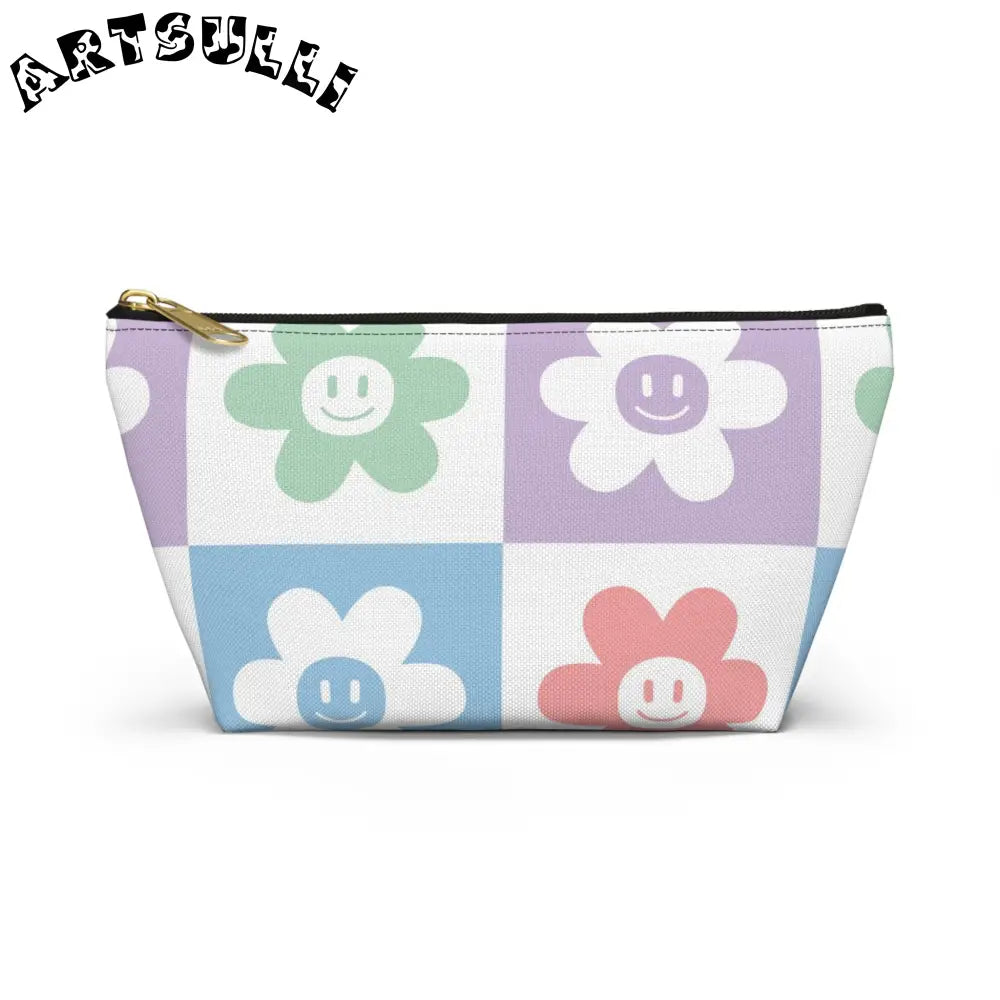 JAKKOUTTHEBXX Smiling Flower Checkerboard T-Bottom Pouch 2025