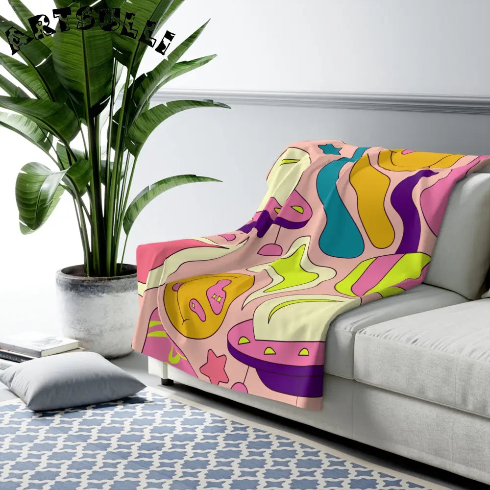 JAKKOUTTHEBXX Trippy Spaceships Pink Sherpa Fleece Blanket