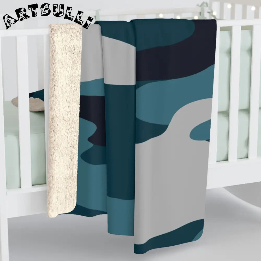 JAKKOUTTHEBXX Blue Camouflage Sherpa Fleece Blanket JAKKOUTTHEBXX