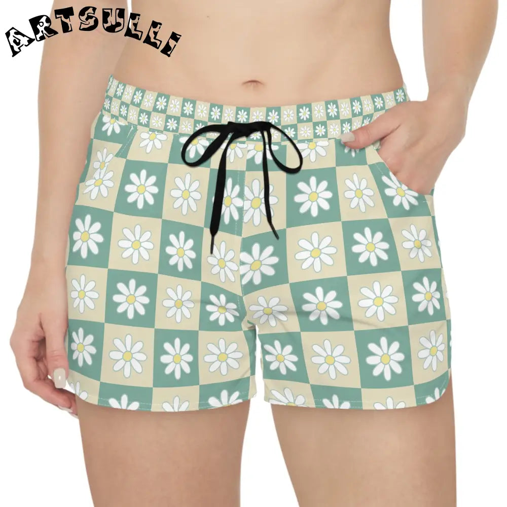 JAKKOUTTHEBXX Retro Daisy Grid Women’s Casual Shorts (AOP)