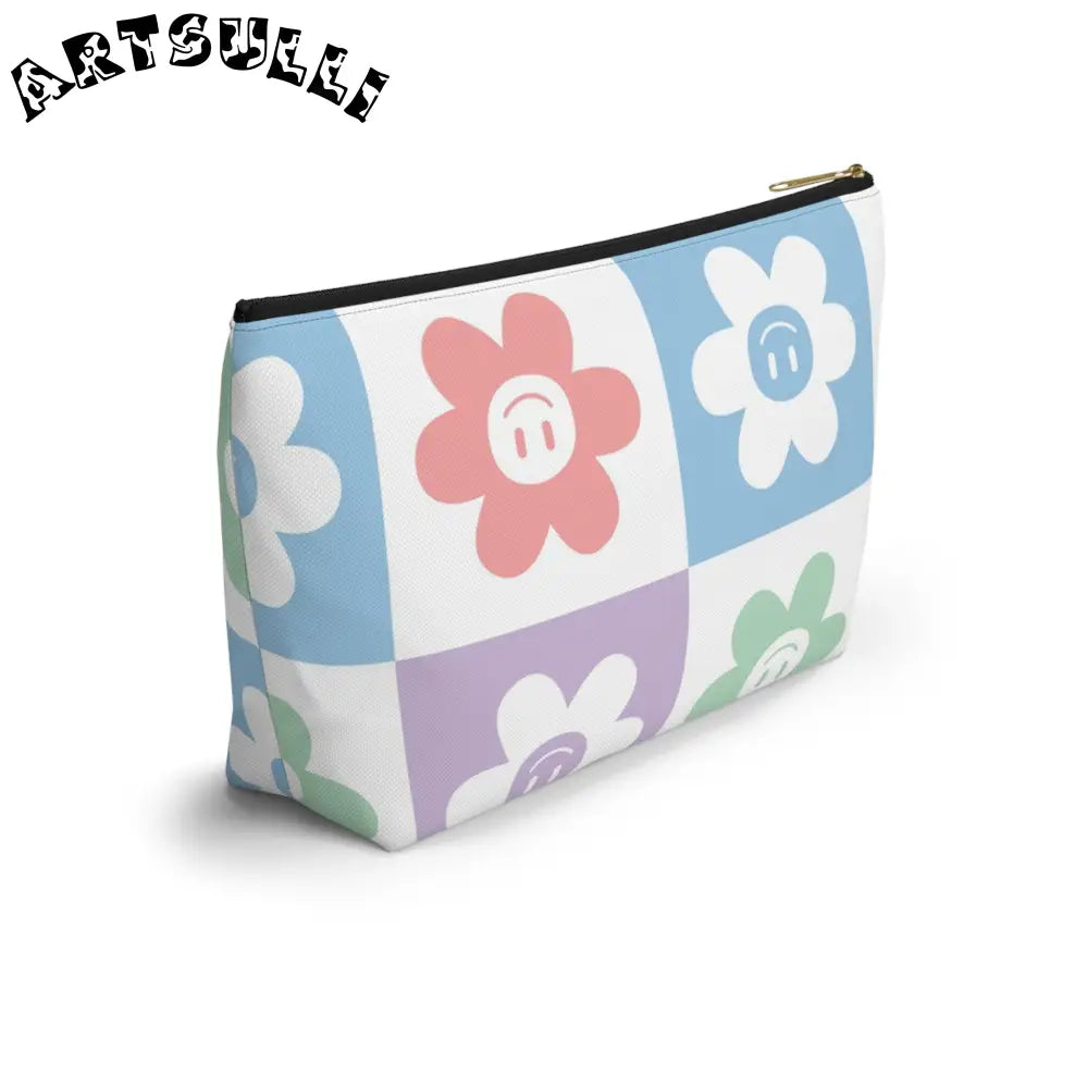 JAKKOUTTHEBXX Smiling Flower Checkerboard T-Bottom Pouch 2025