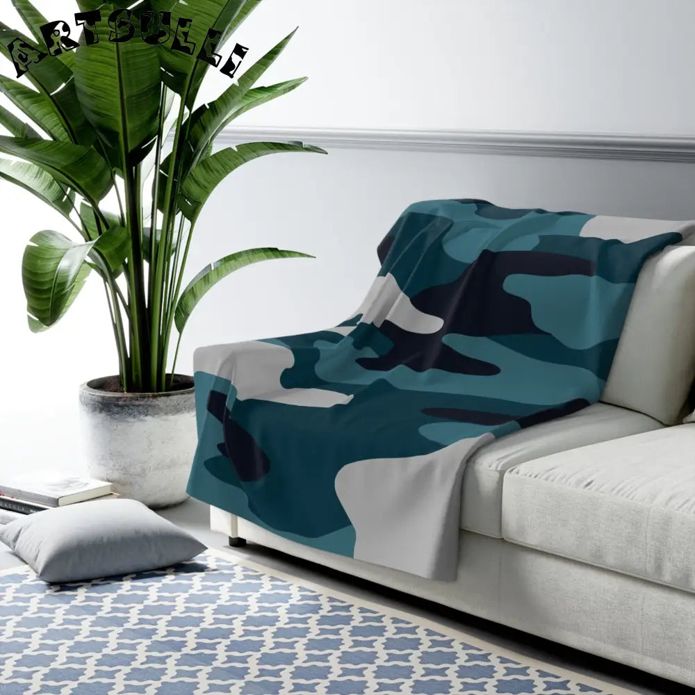 JAKKOUTTHEBXX Blue Camouflage Sherpa Fleece Blanket JAKKOUTTHEBXX