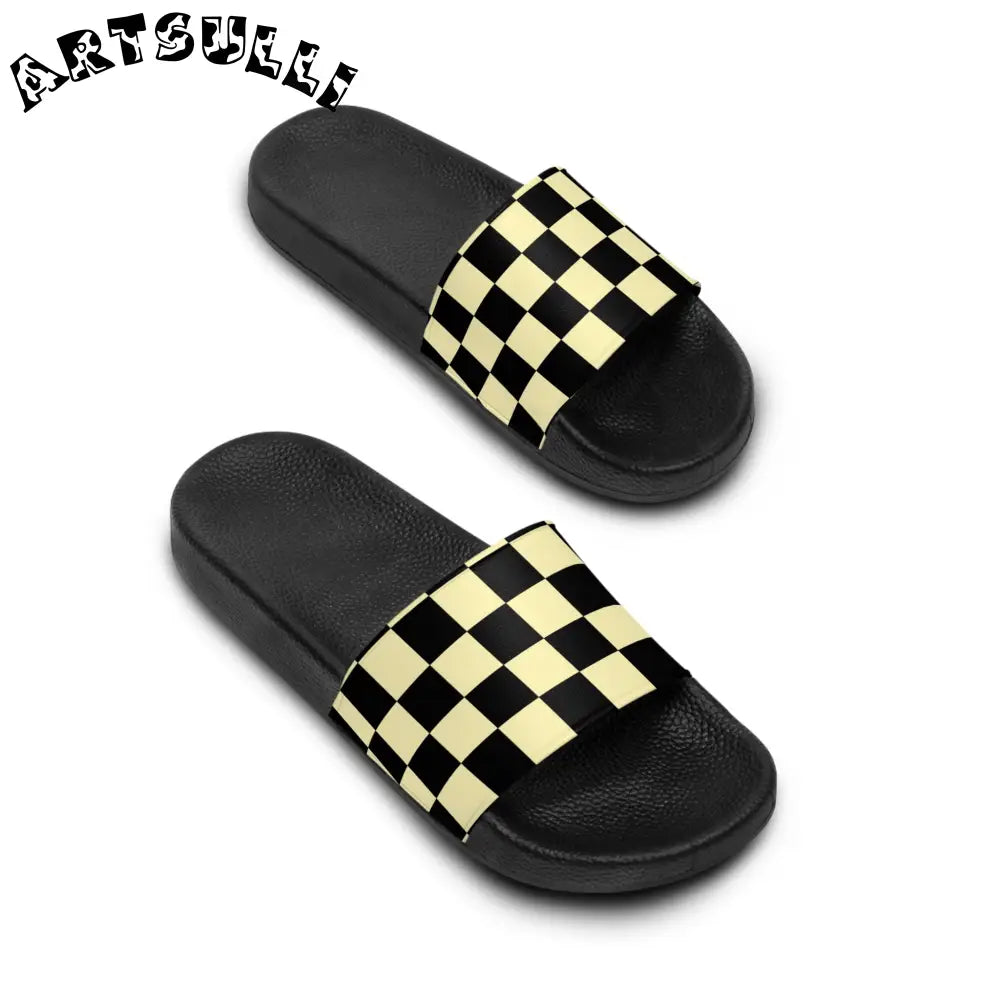 JAKKOUTTHEBXX Short Punchy Checkerboard Black and Yellow Women’s