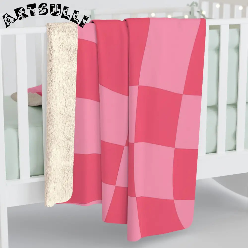 JAKKOUTTHEBXX Race Track Women Checkerboard Hot Pink Sherpa Fleece