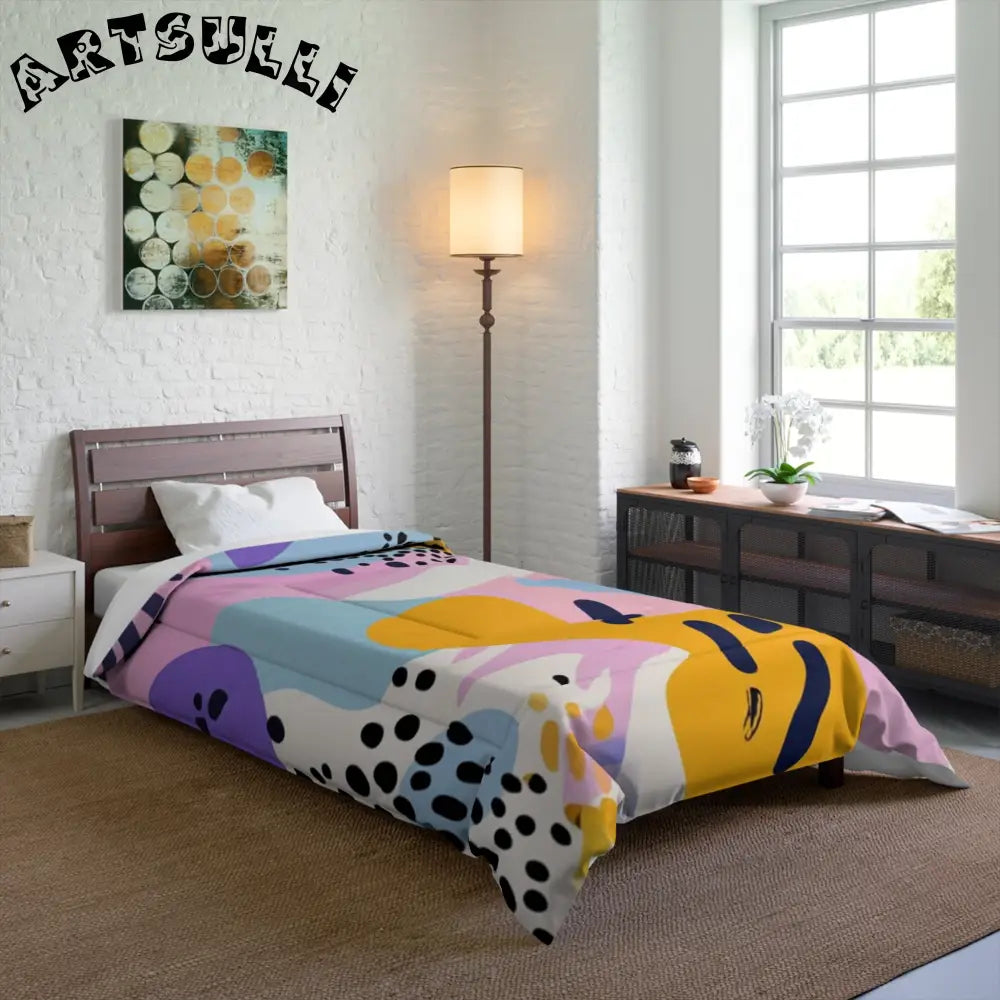 JAKKOUTTHEBXX Colorful Abstract Dots and Shapes Comforter