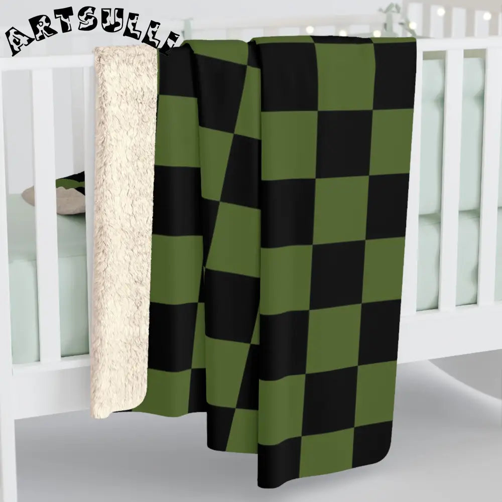 JAKKOUTTHEBXX Checkerboard Olive Green and Black Sherpa Fleece