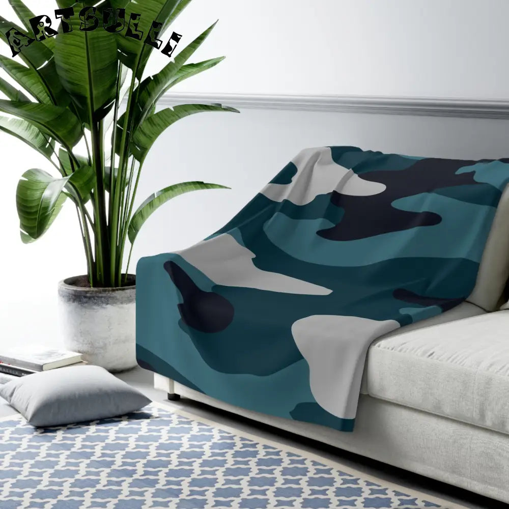 JAKKOUTTHEBXX Blue Camouflage Sherpa Fleece Blanket JAKKOUTTHEBXX