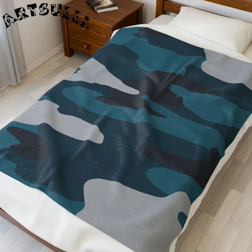 JAKKOUTTHEBXX Blue Camouflage Velveteen Plush Blanket JAKKOUTTHEBXX