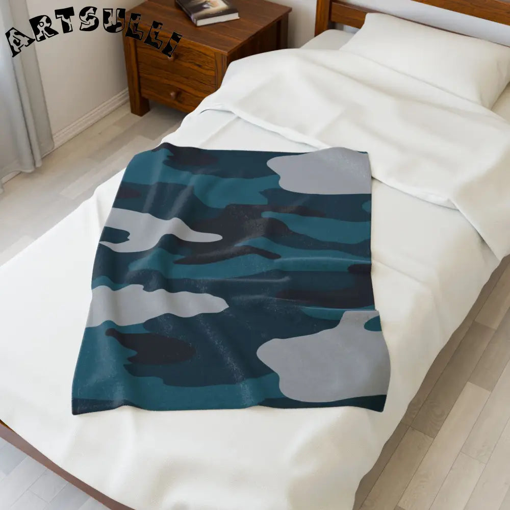 JAKKOUTTHEBXX Blue Camouflage Velveteen Plush Blanket JAKKOUTTHEBXX