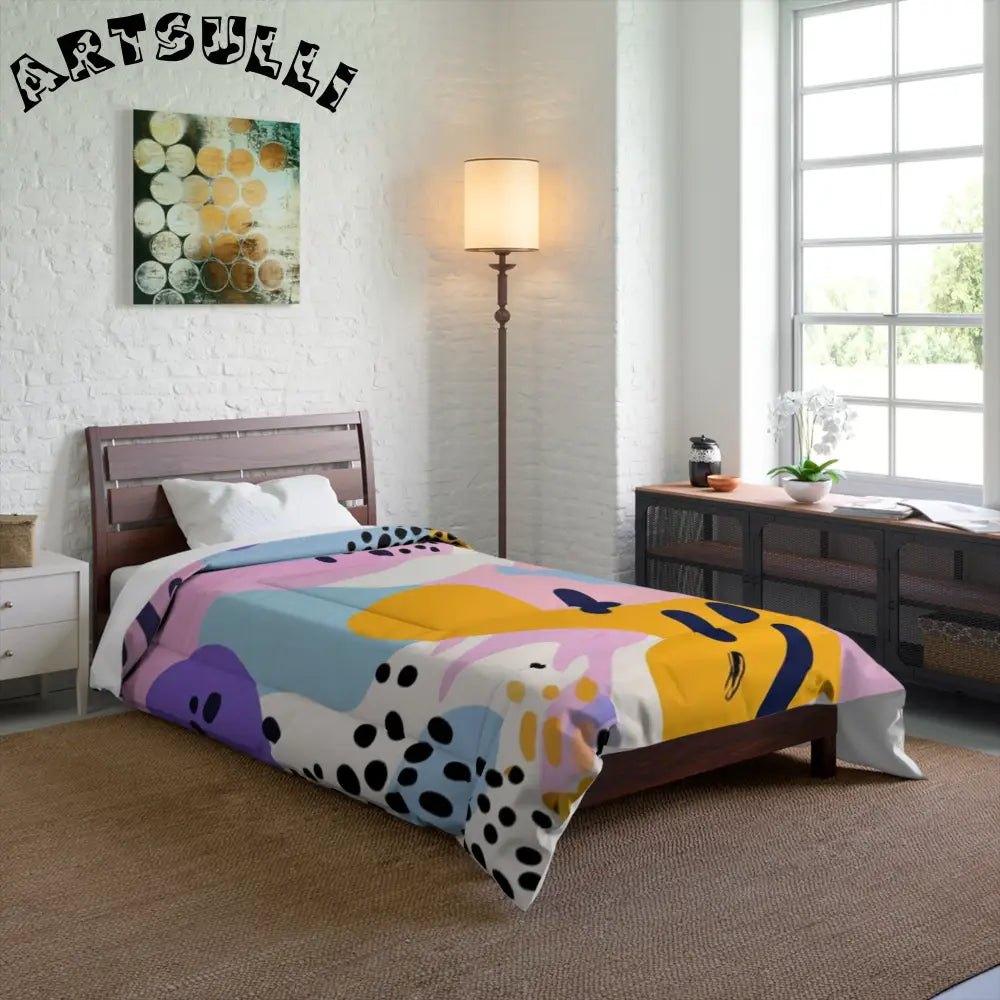 JAKKOUTTHEBXX Colorful Abstract Dots and Shapes Comforter