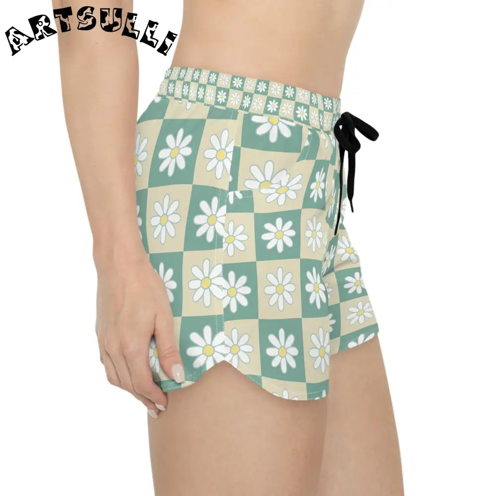 JAKKOUTTHEBXX Retro Daisy Grid Women’s Casual Shorts (AOP)