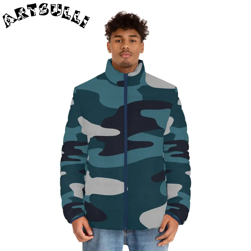 JAKKOUTTHEBXX Blue Camouflage Men’s Puffer Jacket (AOP)