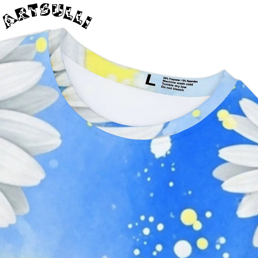 JAKKOUTTHEBXX Daisies Women’s Short Sleeve Shirt (AOP) JAKKOUTTHEBXX
