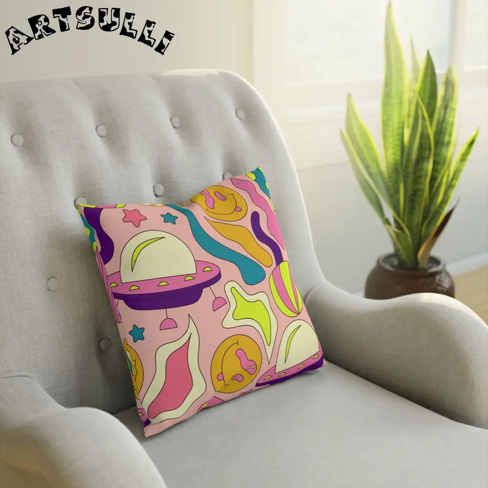 JAKKOUTTHEBXX Trippy Spaceships Pink Cushion JAKKOUTTHEBXX Artsulli
