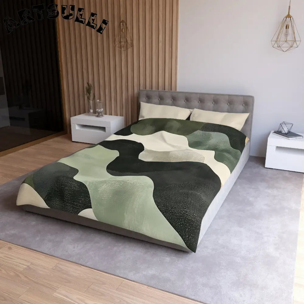 JAKKOUTTHEBXX Abstract Green Black Off White Wavy Pattern Duvet