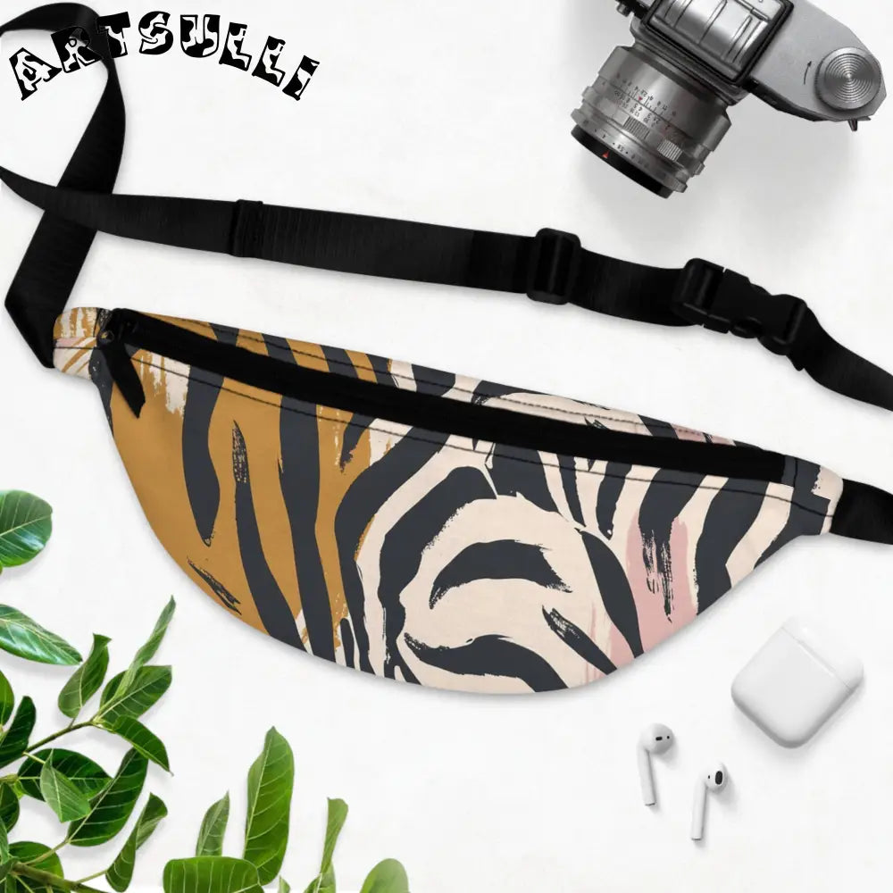 JAKKOUTTHEBXX Art printed tiger fanny pack with adjustable black