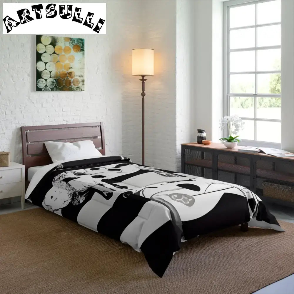 JAKKOUTTHEBXX Black and White Striped Cow Print Comforter