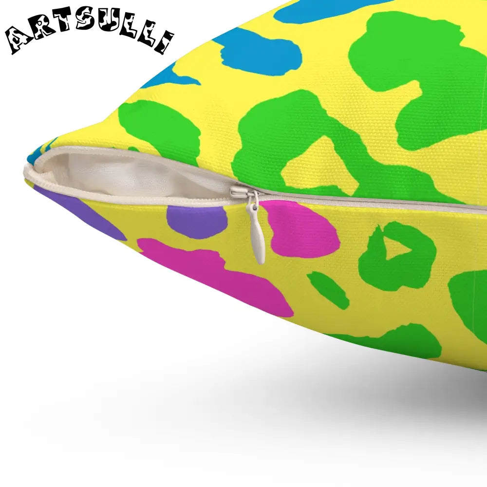 JAKKOUTTHEBXX Spun Polyester Square Pillow JAKKOUTTHEBXX Artsulli