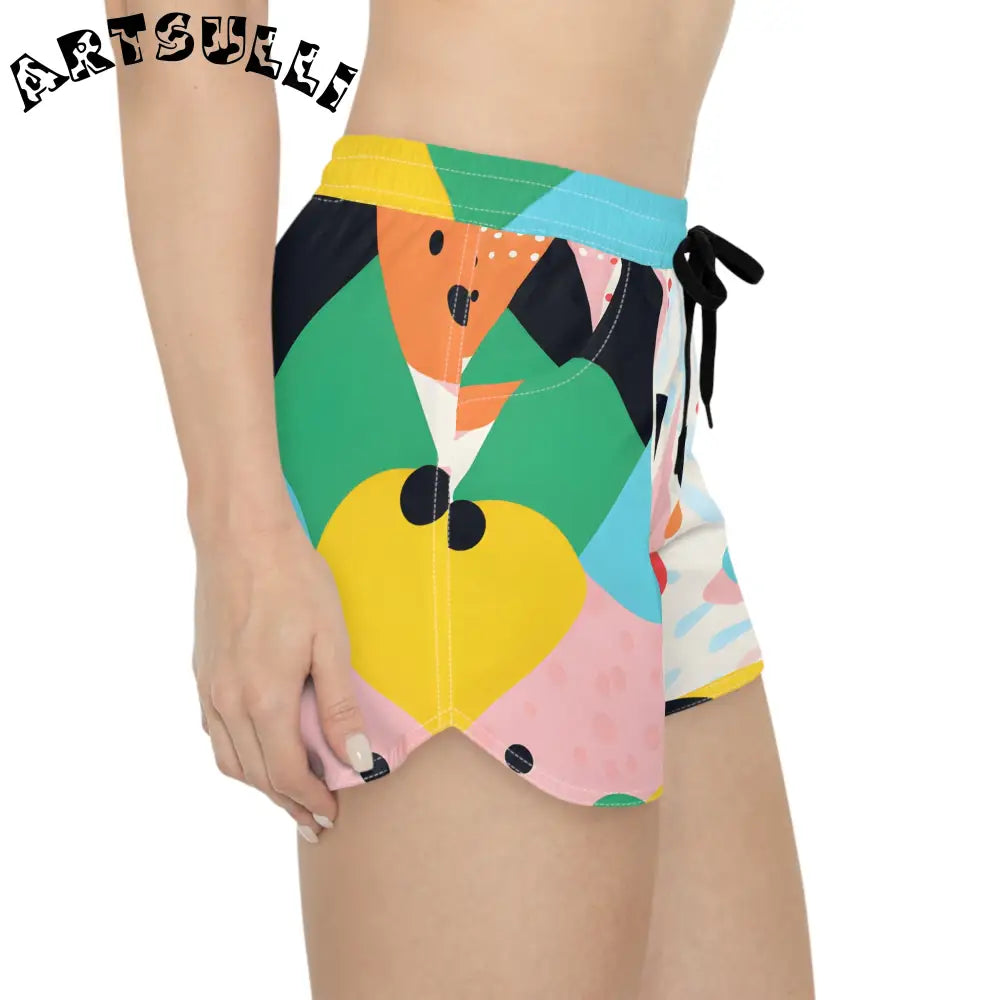 JAKKOUTTHEBXX Colorful Abstract Shapes Women’s Casual Shorts (AOP)