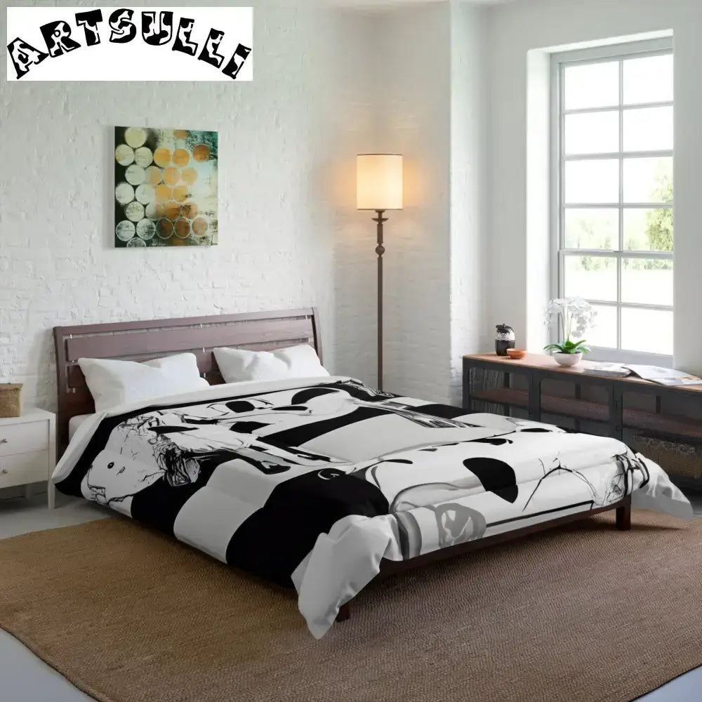JAKKOUTTHEBXX Black and White Striped Cow Print Comforter