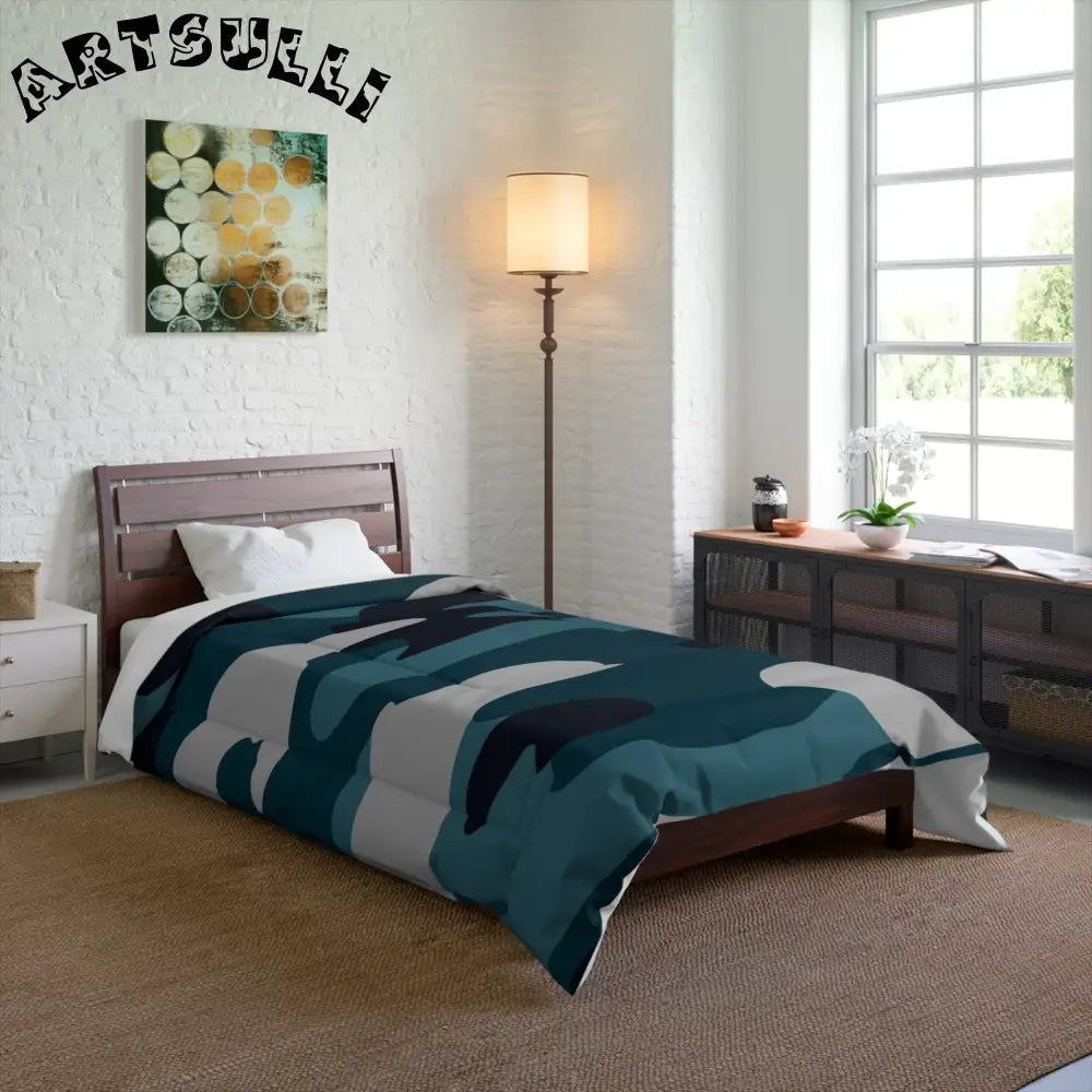 JAKKOUTTHEBXX Blue Camouflage Comforter JAKKOUTTHEBXX Artsulli - Art