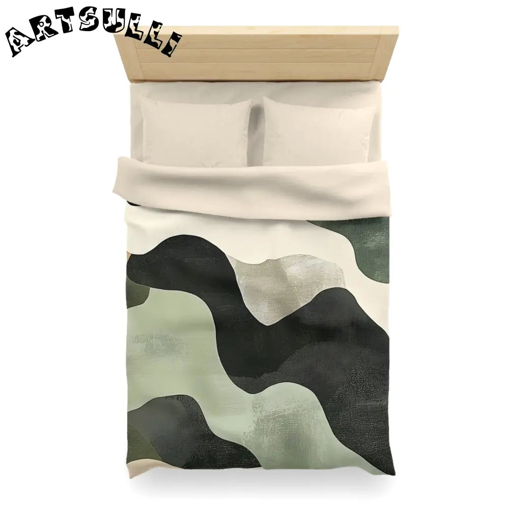 JAKKOUTTHEBXX Abstract Green Black Off White Wavy Pattern Duvet