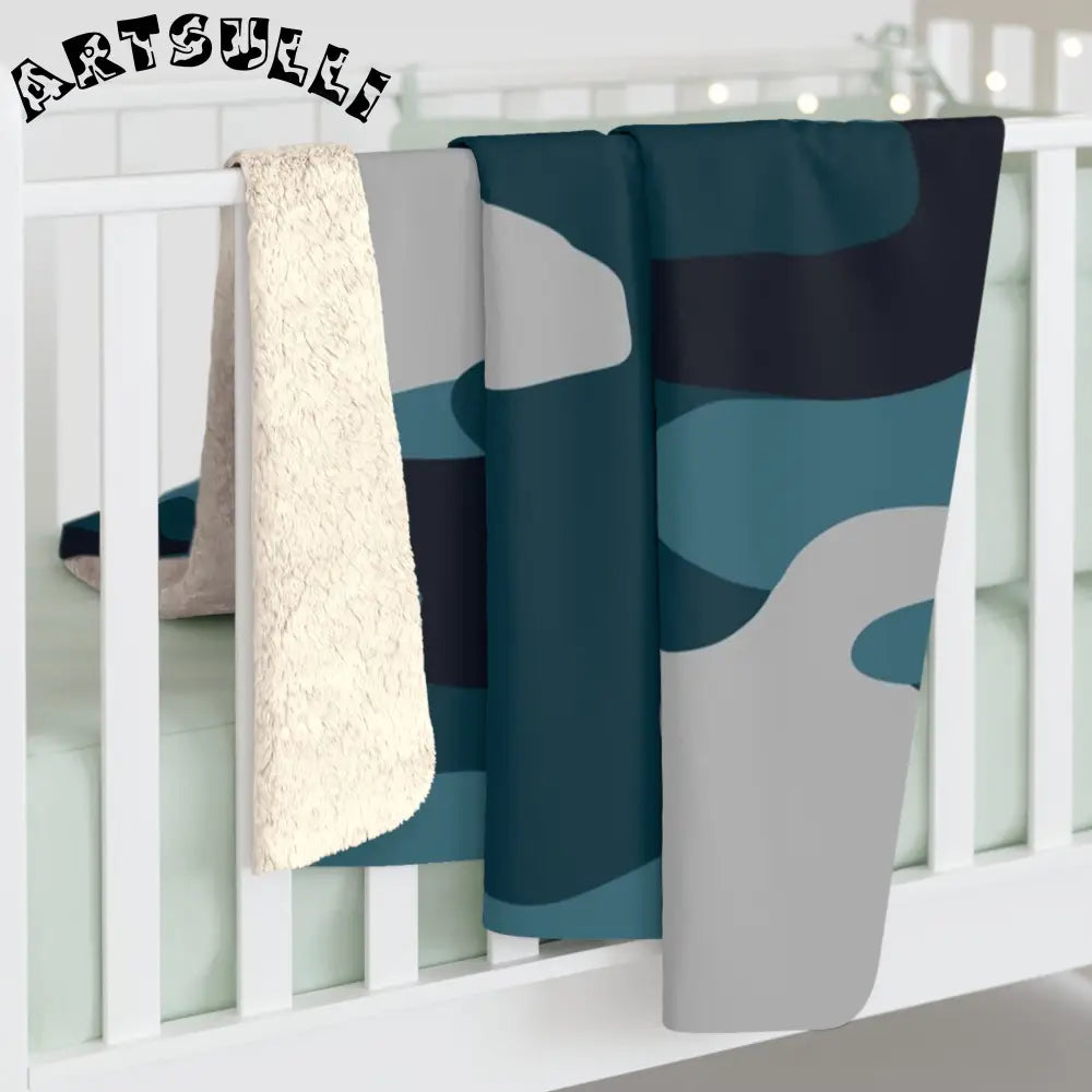 JAKKOUTTHEBXX Blue Camouflage Sherpa Fleece Blanket JAKKOUTTHEBXX