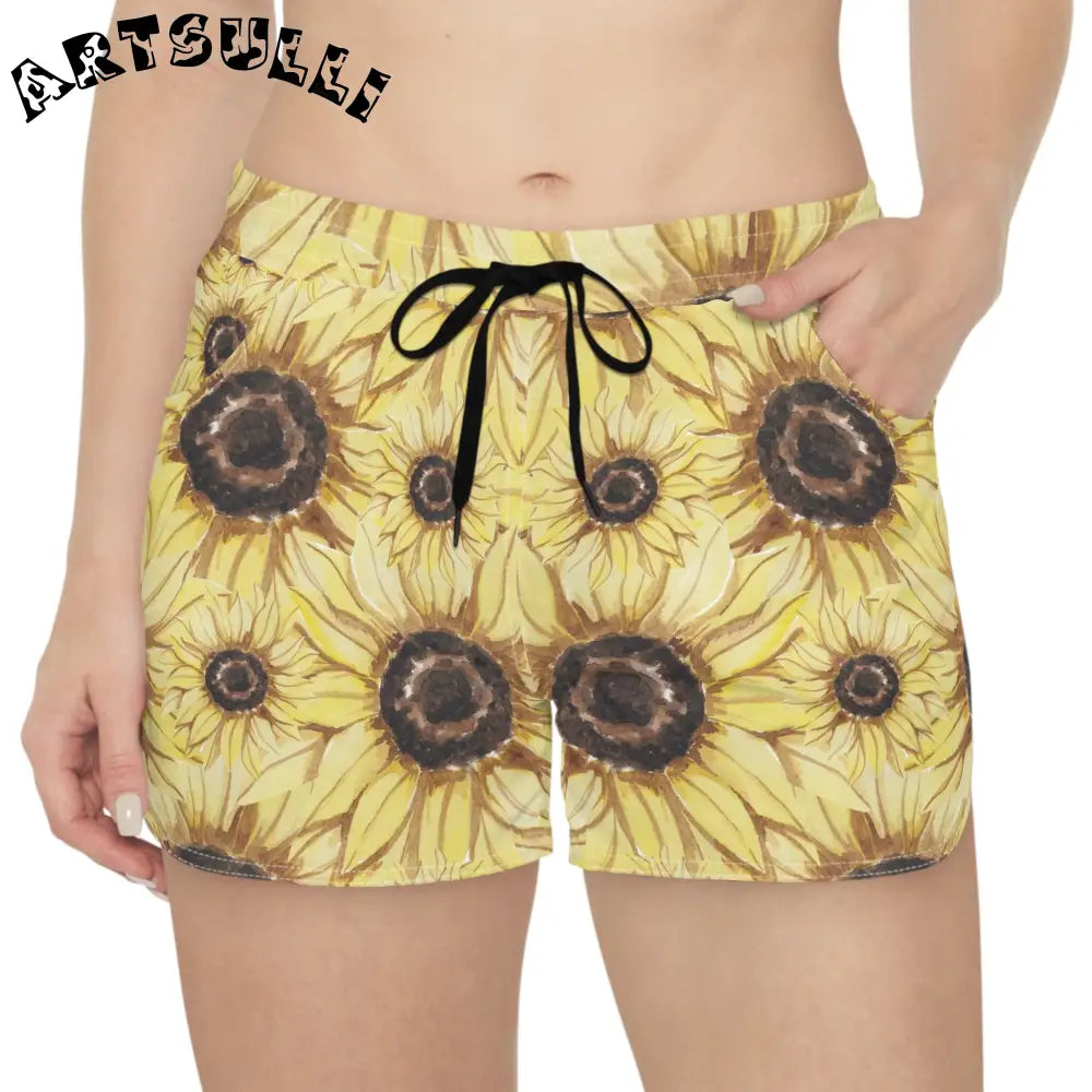 JAKKOUTTHEBXX Retro Anime Sunflower Women’s Casual Shorts (AOP)