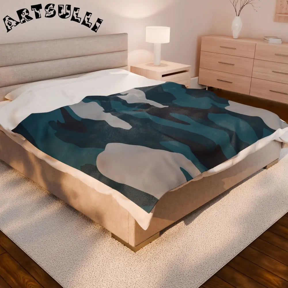 JAKKOUTTHEBXX Blue Camouflage Velveteen Plush Blanket JAKKOUTTHEBXX