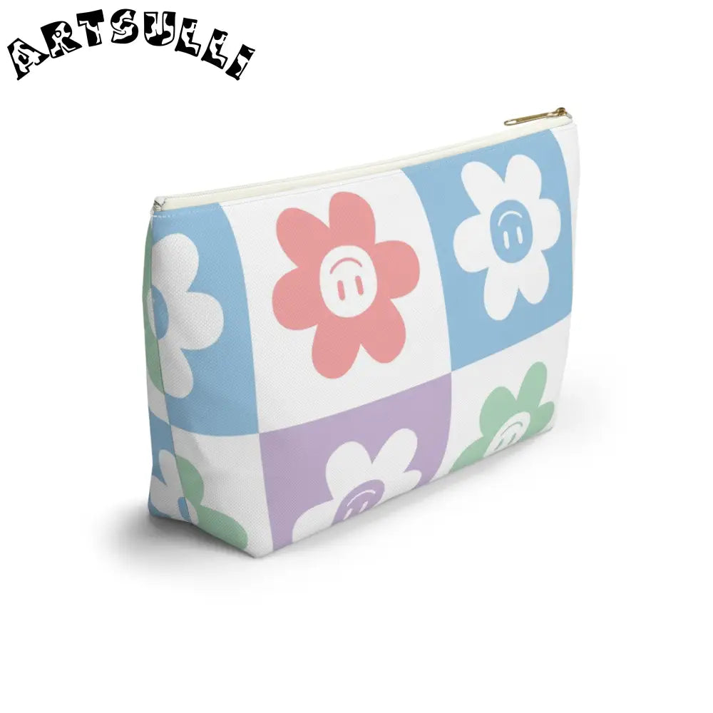 JAKKOUTTHEBXX Smiling Flower Checkerboard T-Bottom Pouch 2025