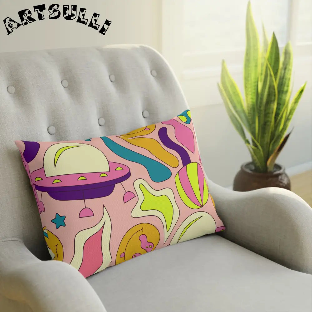 JAKKOUTTHEBXX Trippy Spaceships Pink Cushion JAKKOUTTHEBXX Artsulli