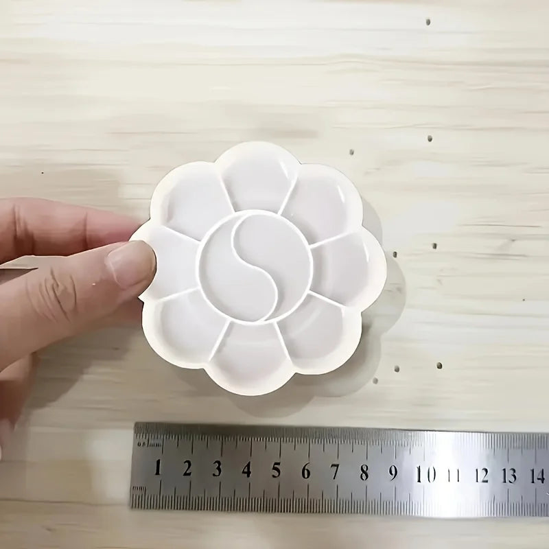 30-Pack Mini Flower-Shaped Plastic Palette Set, Ideal for Watercolor, Acrylic & Gouache Mixing - Art Supplies