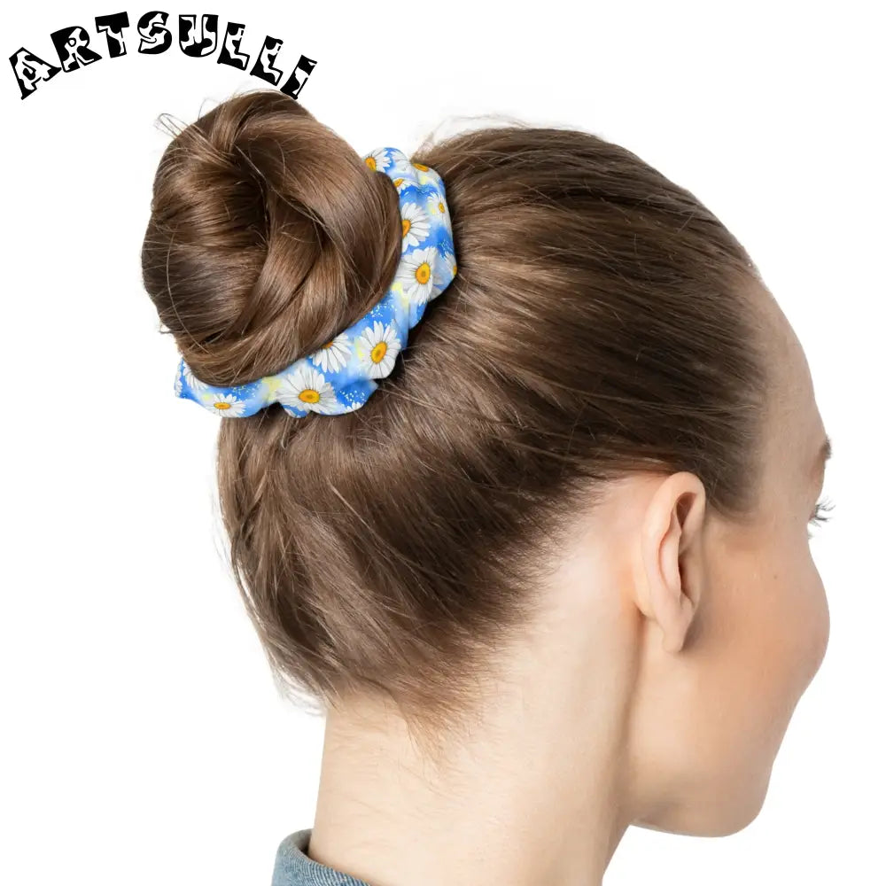 JAKKOUTTHEBXX Daisies Scrunchie JAKKOUTTHEBXX Artsulli - Art
