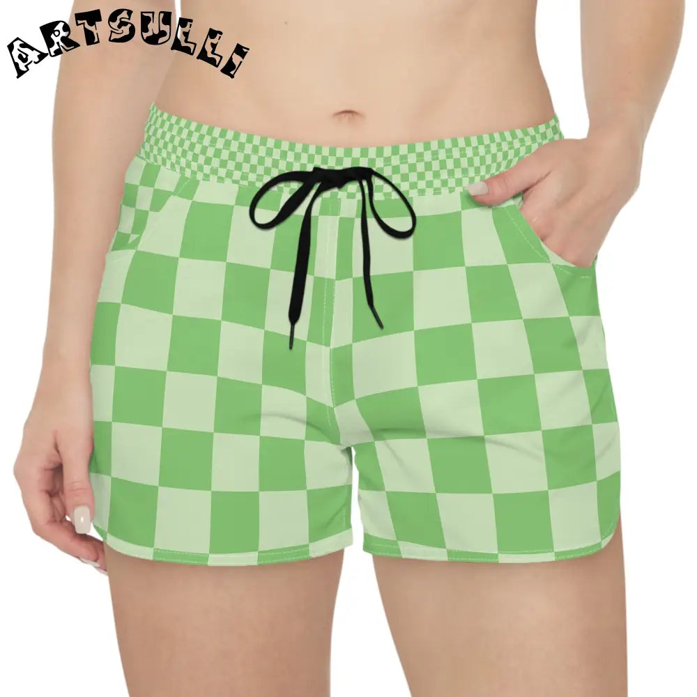 JAKKOUTTHEBXX Checkerboard Green Women’s Casual Shorts (AOP)