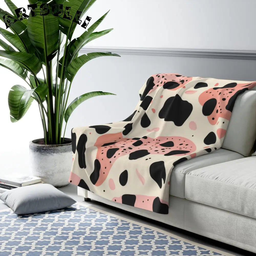 JAKKOUTTHEBXX Pink Cow Print Cozy Fleece Blanket 2025