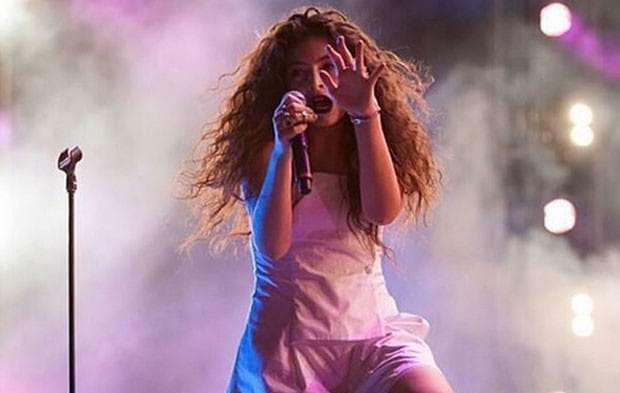A Guide to Female Pop/Rock Nominee Lorde’s Dance Moves