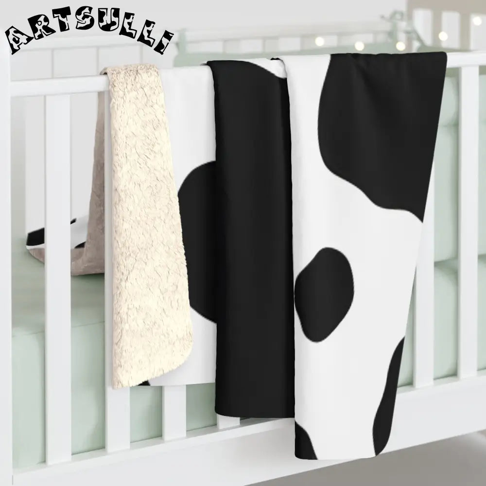 JAKKOUTTHEBXX Black White Cow Print Cozy Fleece Blanket