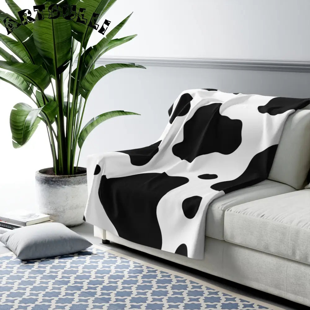 JAKKOUTTHEBXX Black White Cow Print Cozy Fleece Blanket