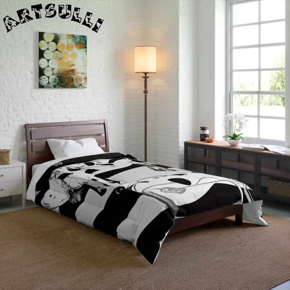 JAKKOUTTHEBXX Black and White Striped Cow Print Comforter