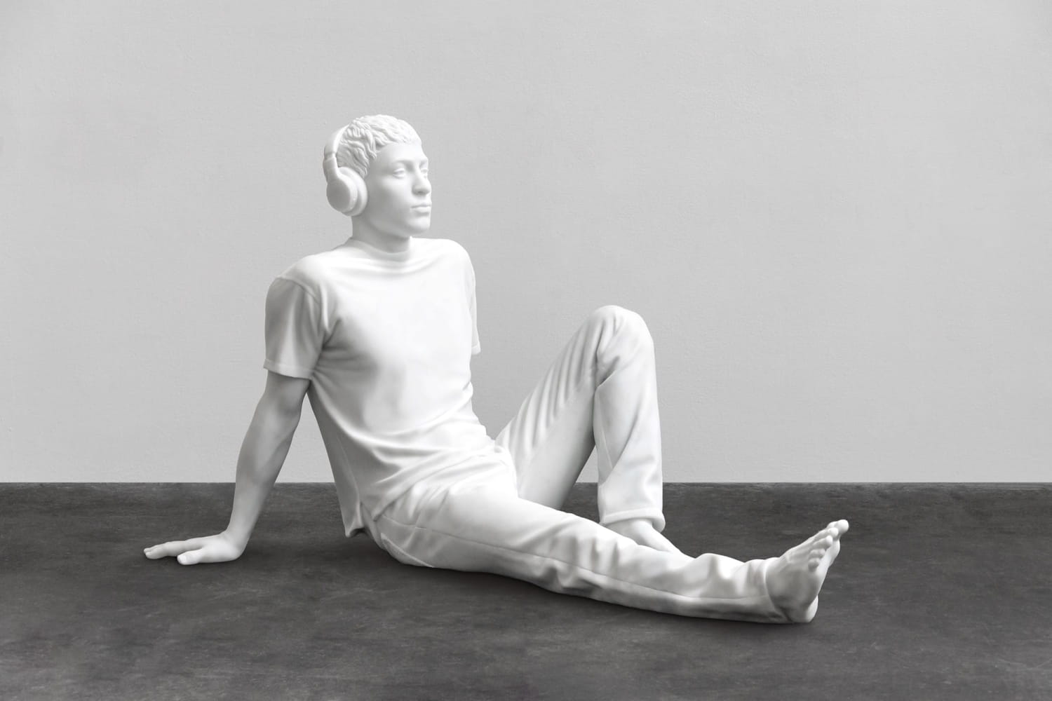 Elmgreen & Dragset’s Uncanny Sculptures Make Reality Feel Like ‘Alice in Wonderland’