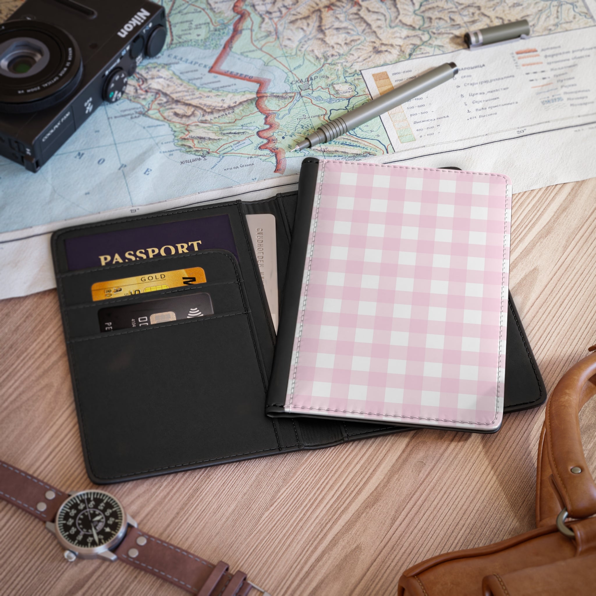 JAKKOUTTHEBXX Pink and White Gingham Passport Cover 2025