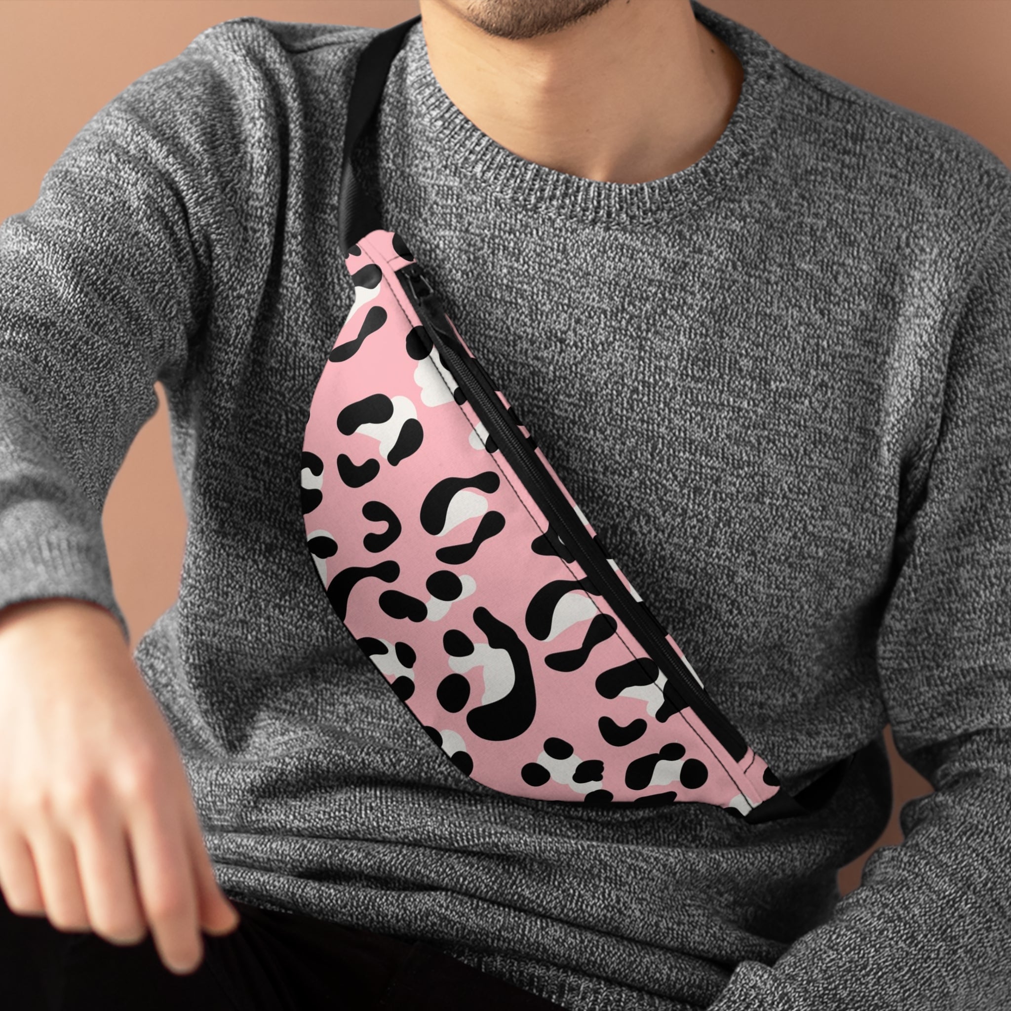 JAKKOUTTHEBXX Pink Leopard Print Fanny Pack 2025