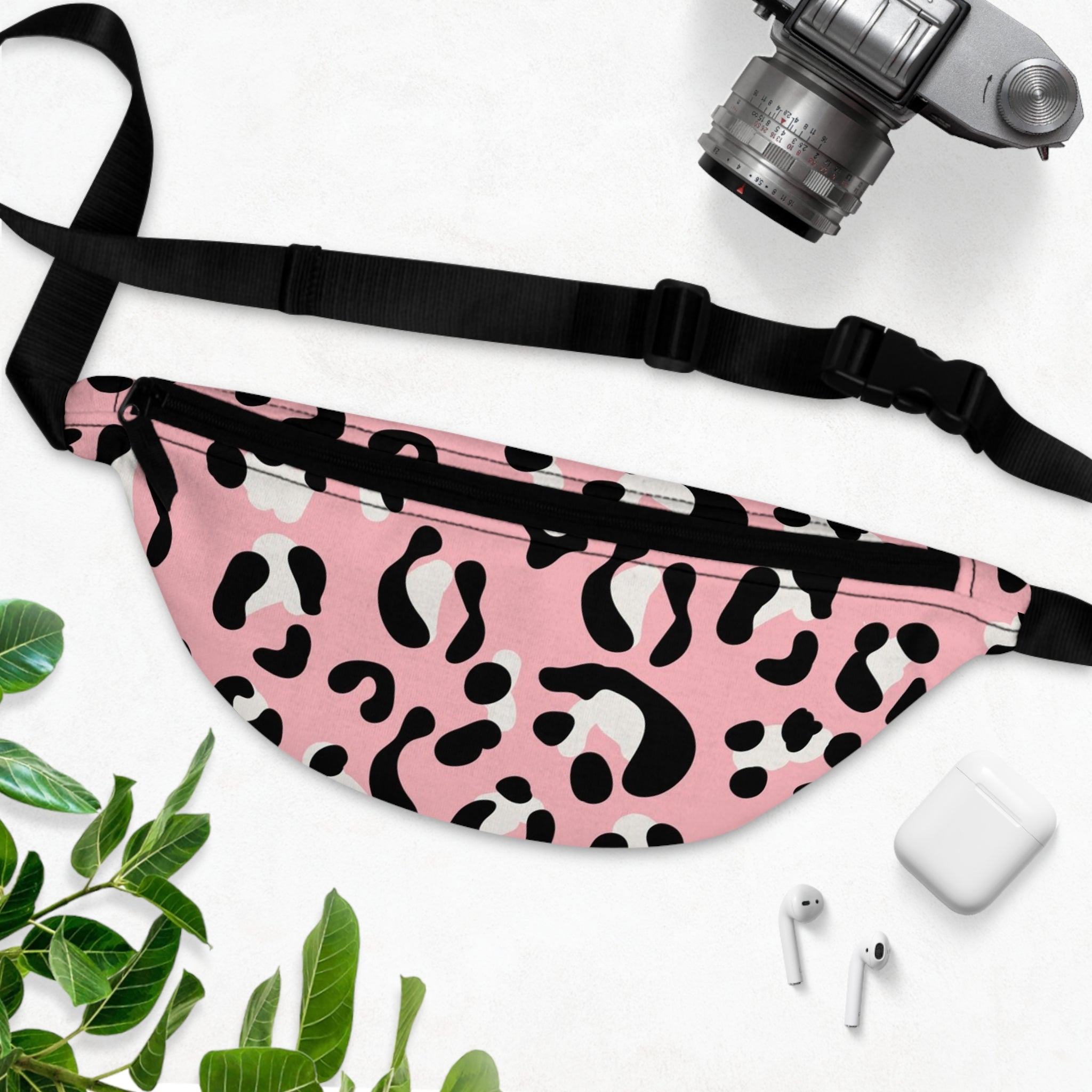 JAKKOUTTHEBXX Pink Leopard Print Fanny Pack 2025
