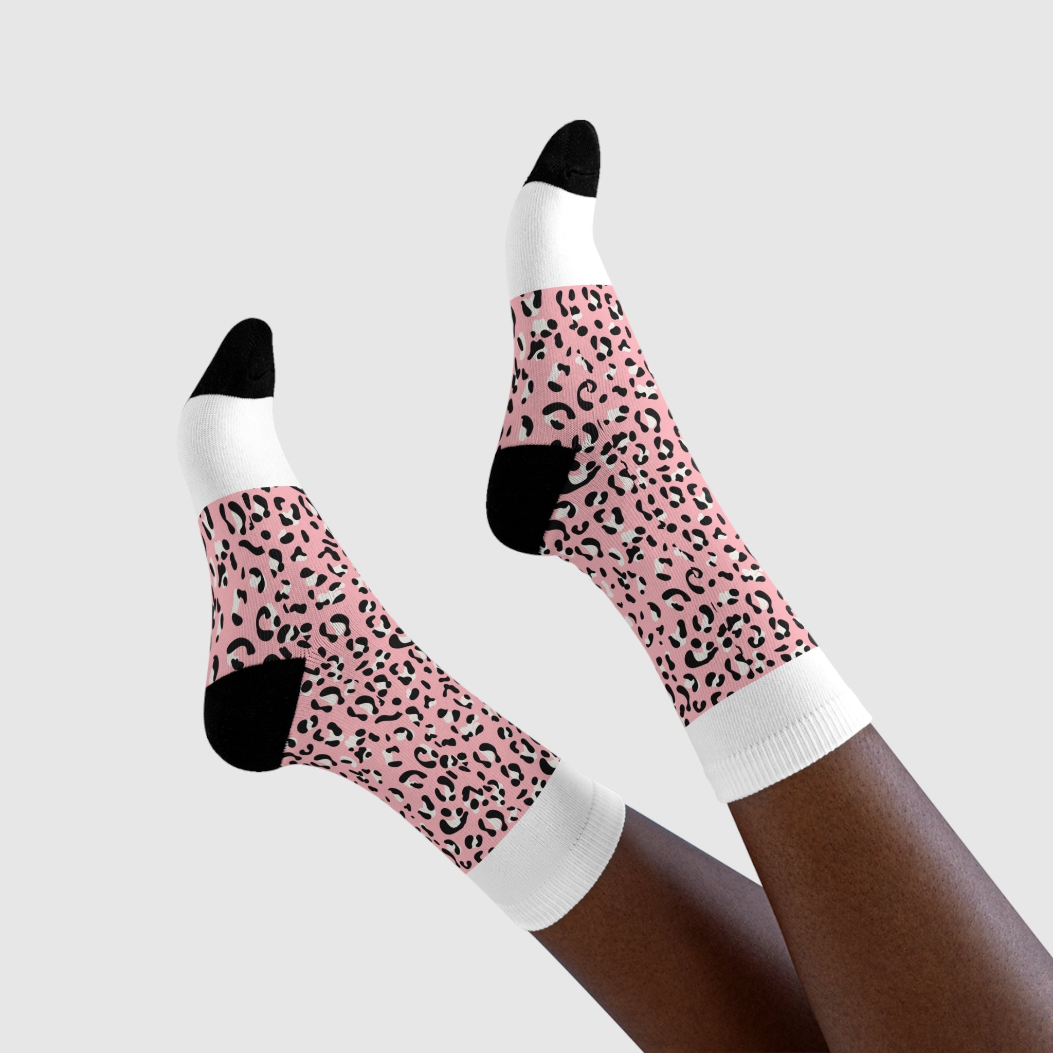 JAKKOUTTHEBXX Pink Leopard Print Sublimation Crew Socks 2025